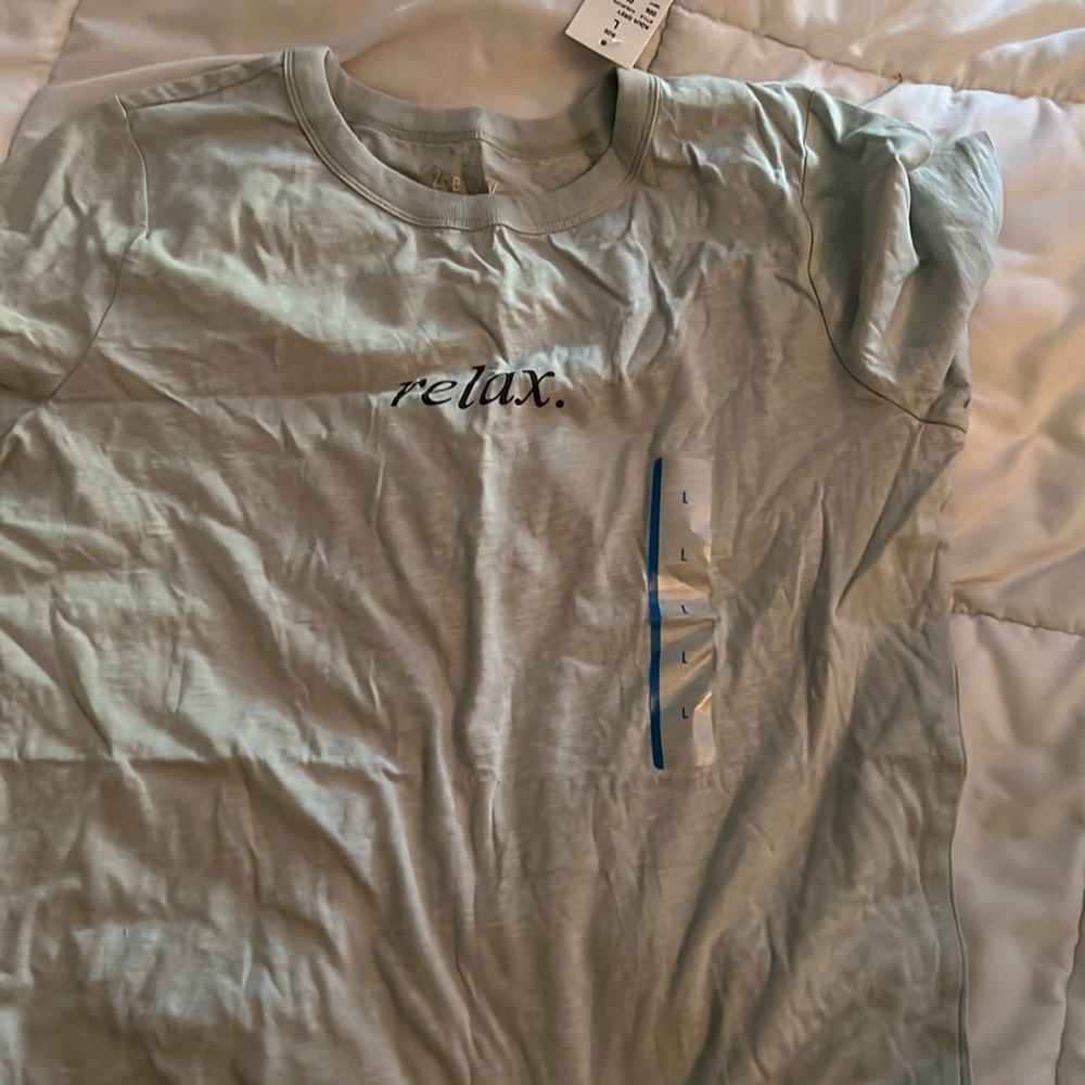 New large light green t . size large womens